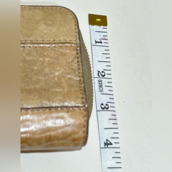 Chloe Leather Bifold Zip Wallet - Picture 4 of 9